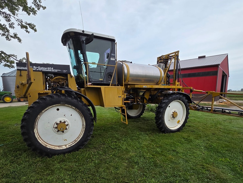 1999 RoGator 854 Sprayer/High Clearance