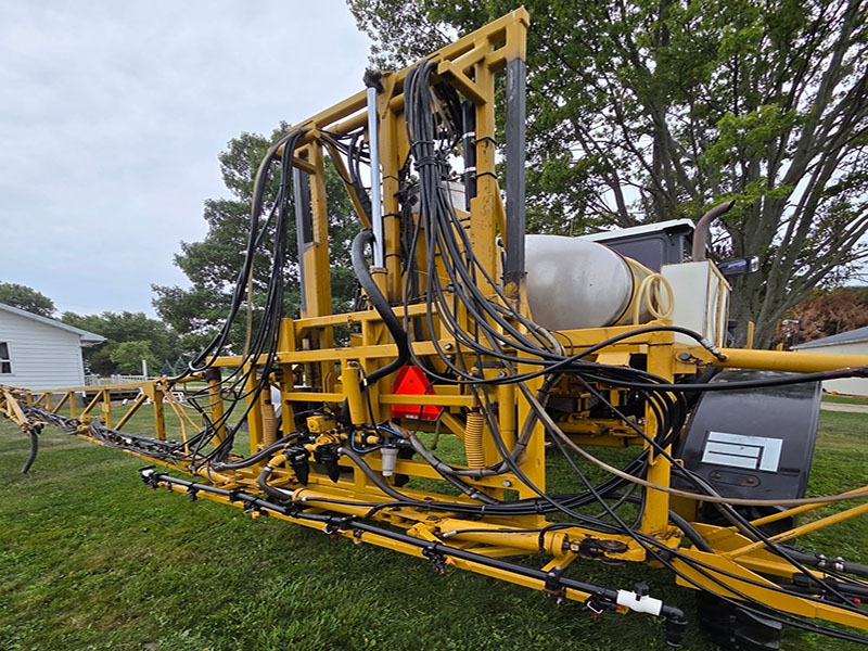 1999 RoGator 854 Sprayer/High Clearance