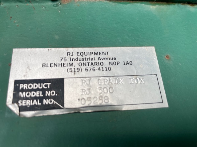 2005 R J Equipment 500 Gravity Box