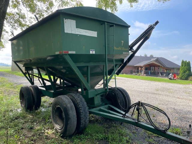 2005 R J Equipment 500 Gravity Box