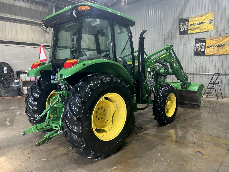 2017 John Deere 5085E Tractor