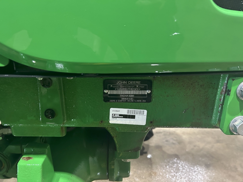 2017 John Deere 5085E Tractor