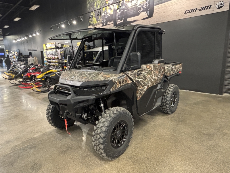 2027 Can-Am 8JVE Side by Side