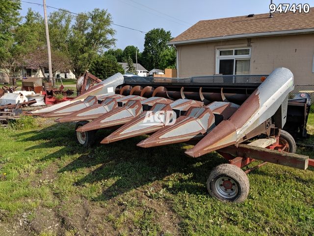 Gleaner R630 Header Corn Head