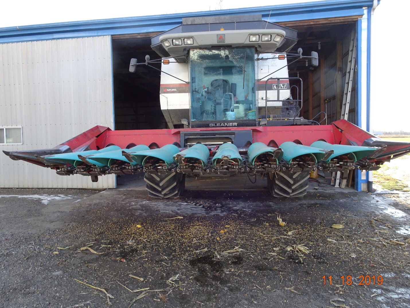 White 709 Header Corn Head