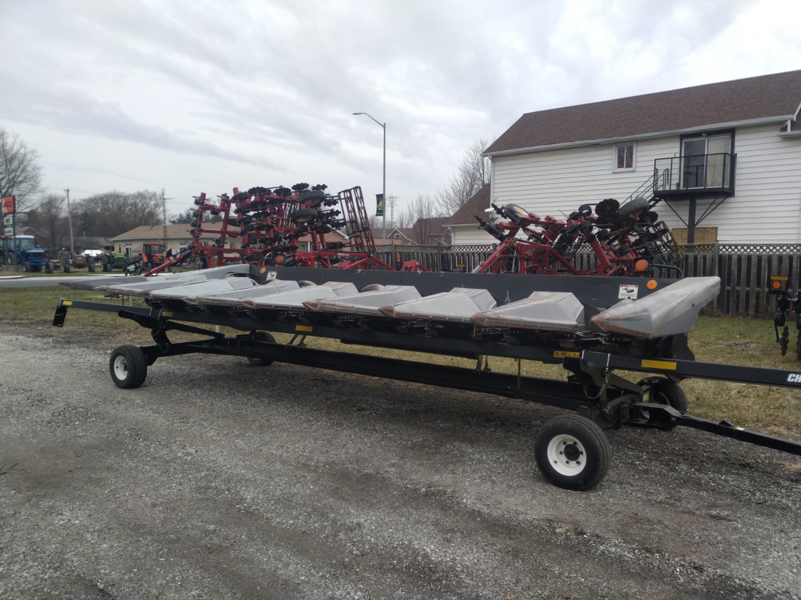 AGCO Gleaner Hugger-8R Header Combine