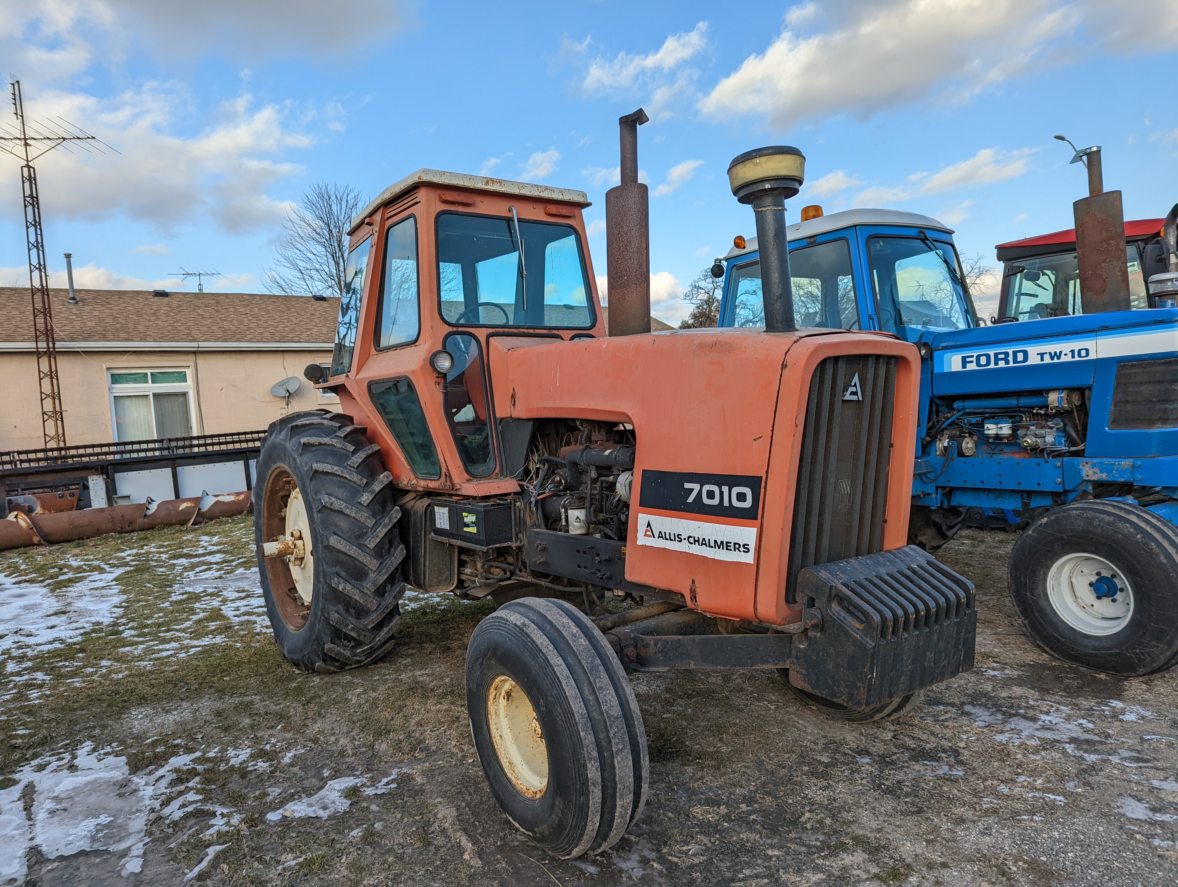 AGCO Allis 7010 Tractor