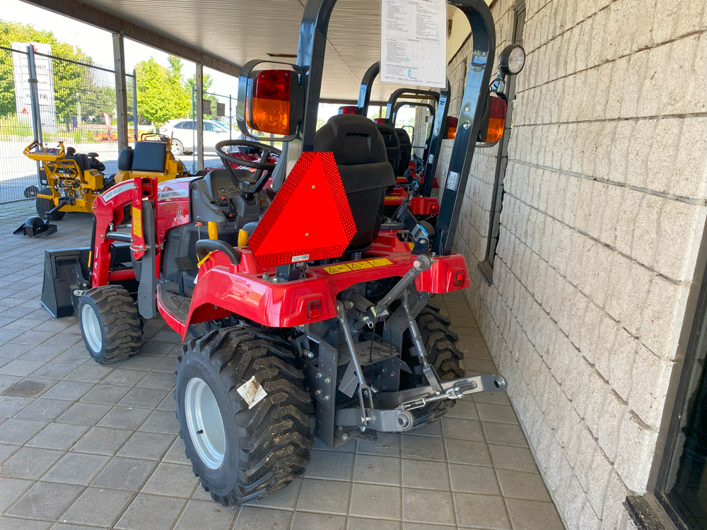 2023 Massey Ferguson GC1725M Tractor