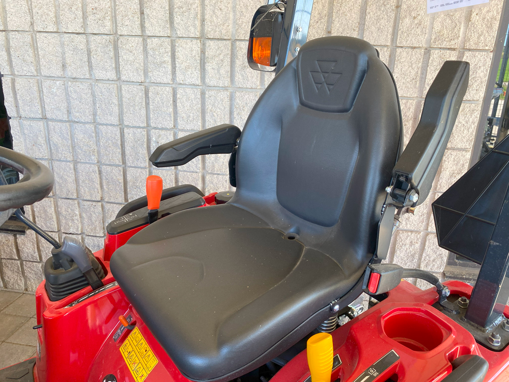 2023 Massey Ferguson GC1725M Tractor