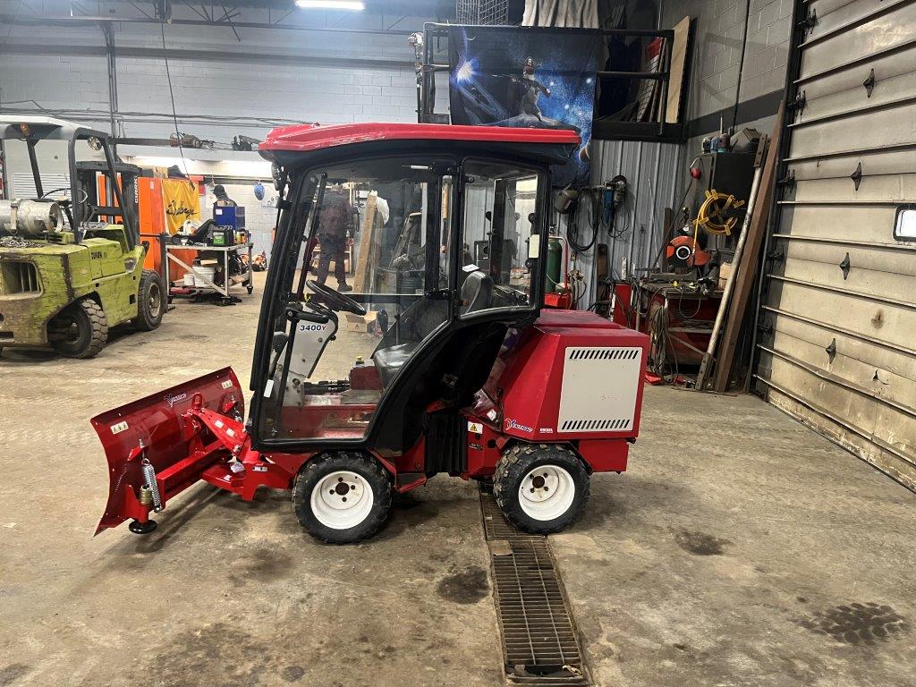 2015 Ventrac 3400Y Tractor