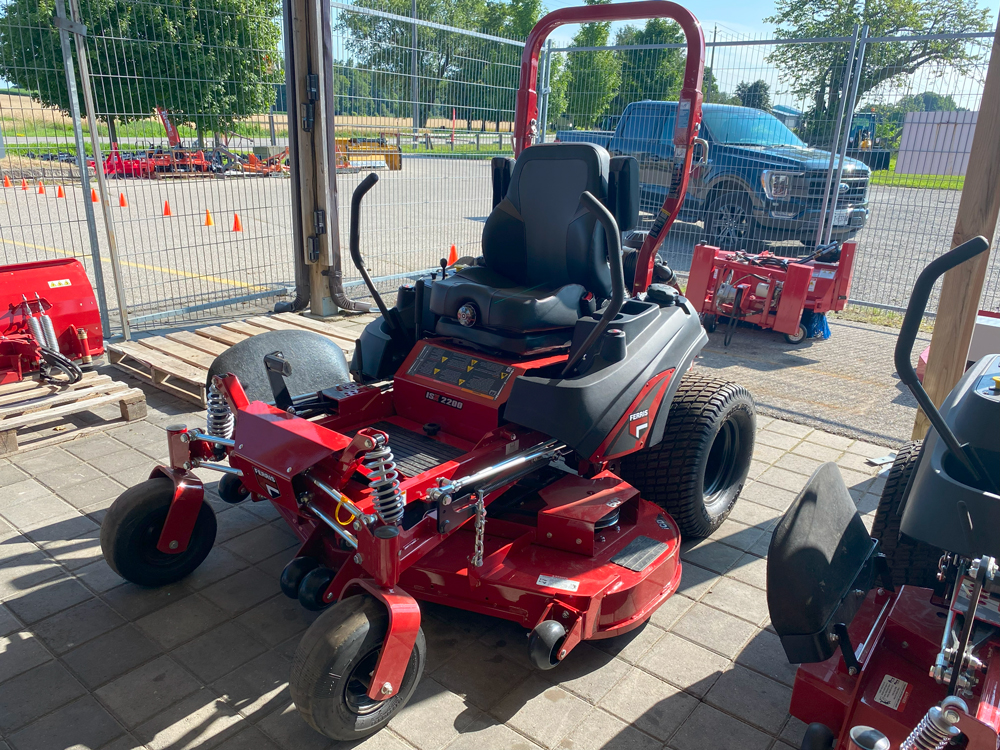 2023 Ferris ISX2200 Mower