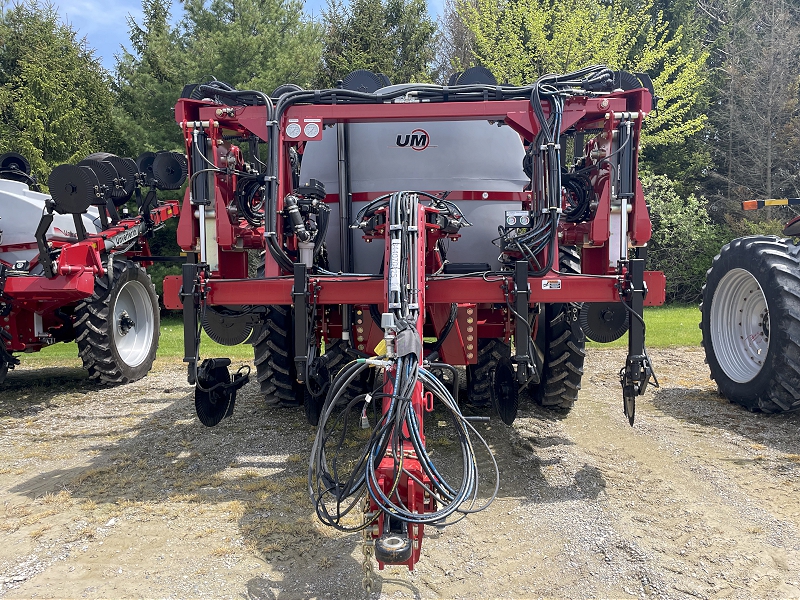 2024 Unverferth 2600 Applicator