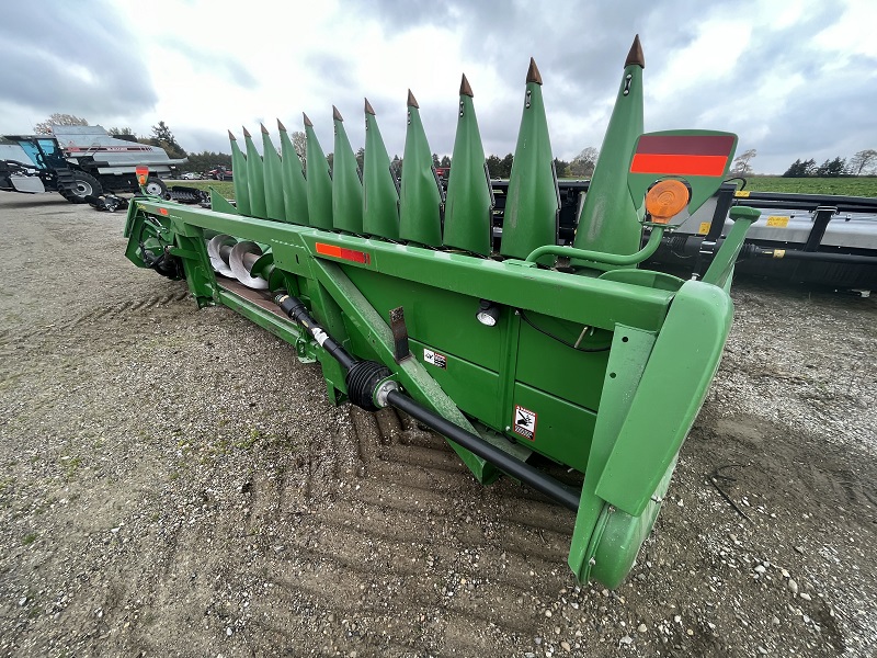 2011 John Deere 612C Header Corn Head