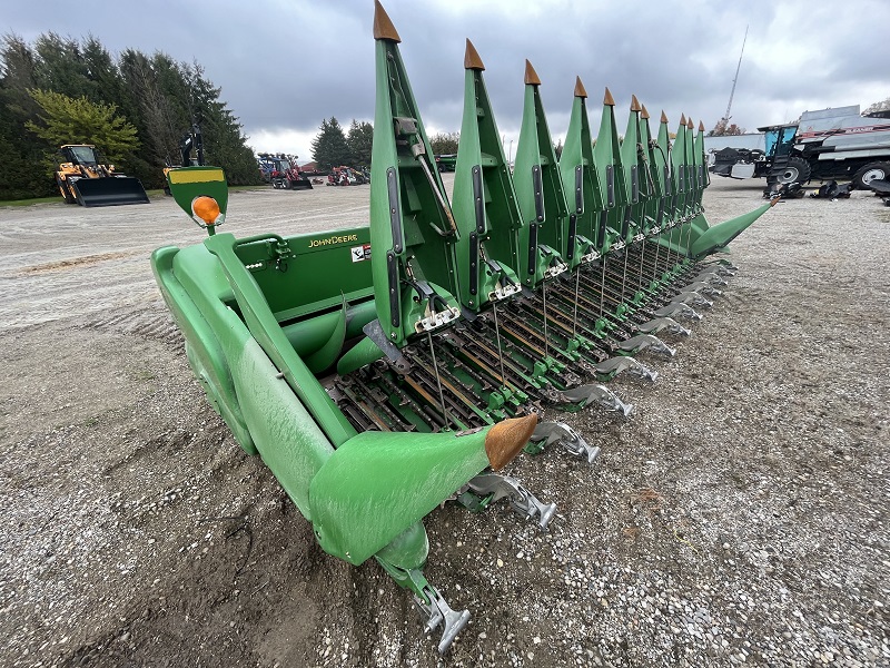 2011 John Deere 612C Header Corn Head