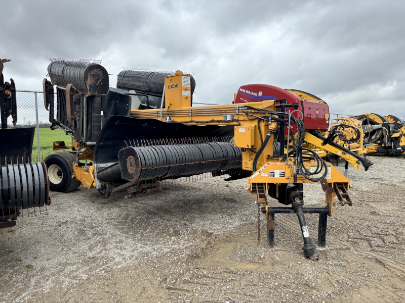 2015 Oxbo 330 Windrow Merger