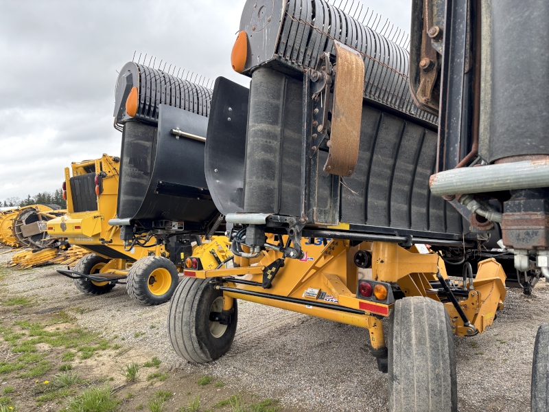 2015 Oxbo 330 Windrow Merger