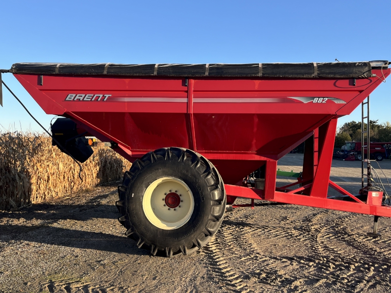 2012 Brent 882 Grain Cart