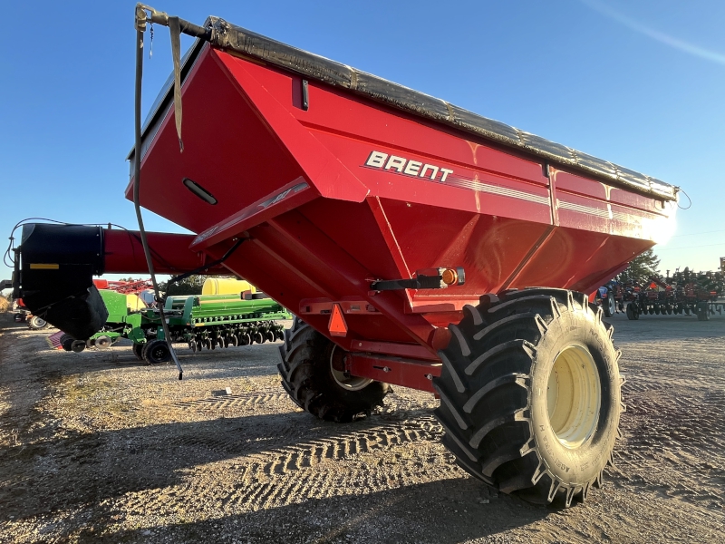 2012 Brent 882 Grain Cart