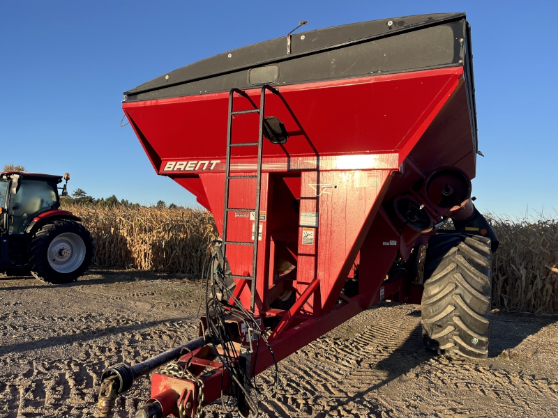 2012 Brent 882 Grain Cart