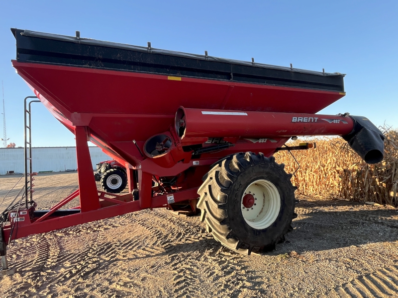 2012 Brent 882 Grain Cart