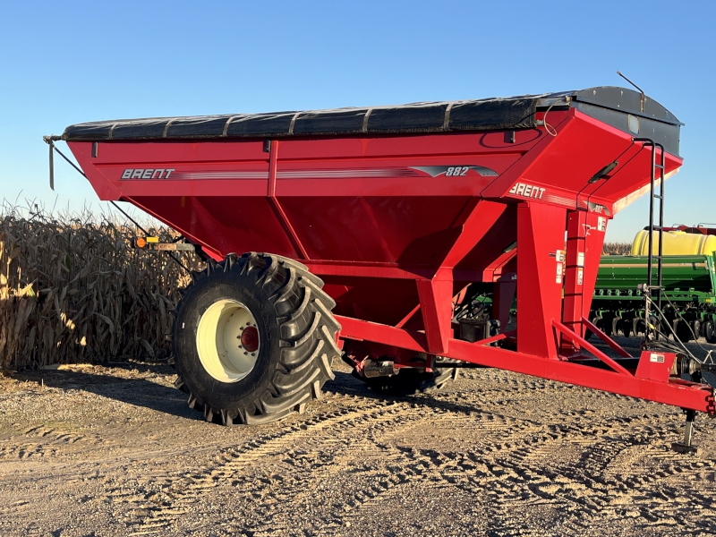 2012 Brent 882 Grain Cart