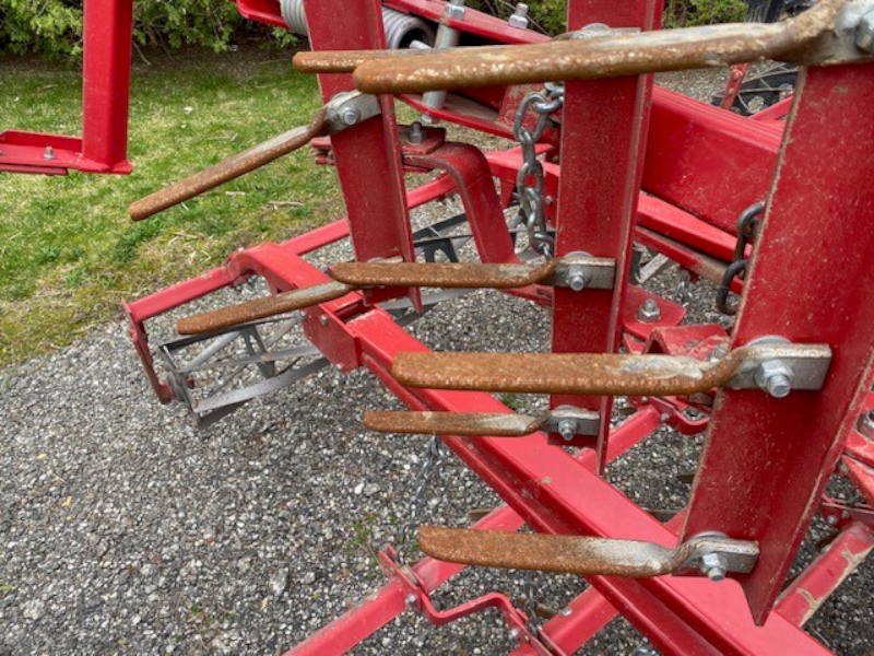 2017 Kongskilde 8200-26.5 Field Cultivator