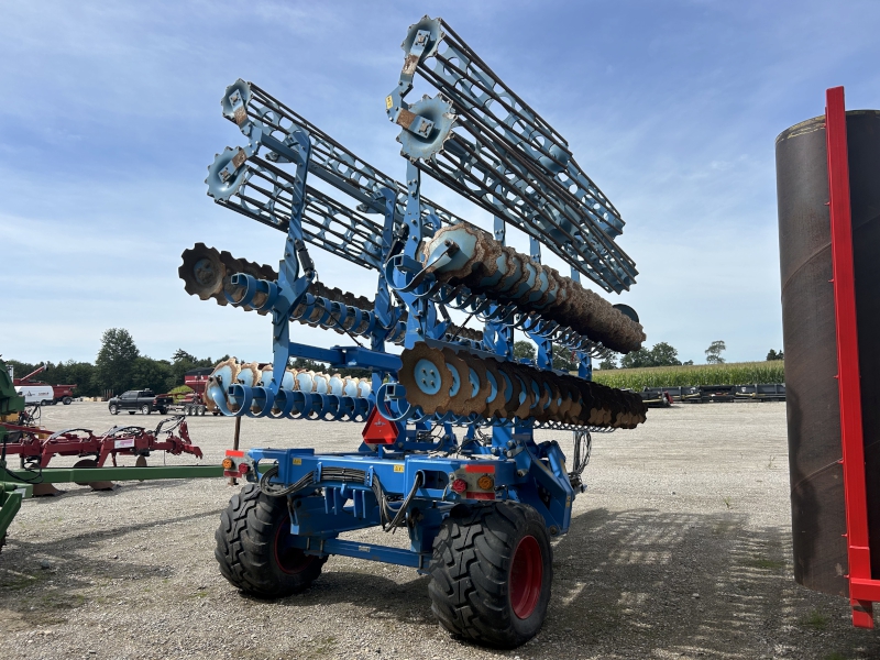 2025 LEMKEN GIGANT10 10M Compact Disc