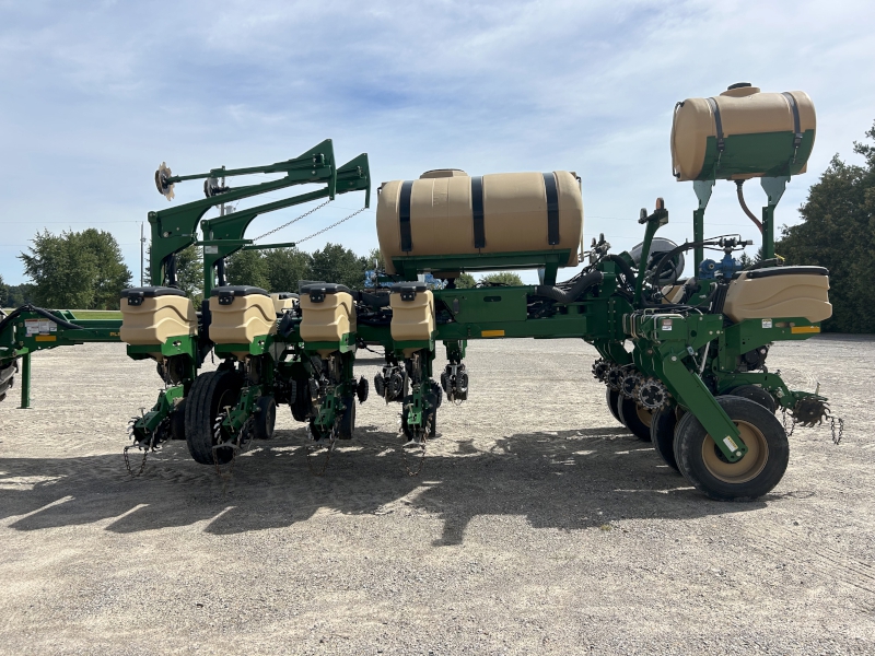 2019 Great Plains PL5700-1230 Planter