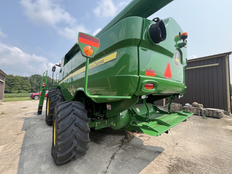 2020 John Deere S760 Combine