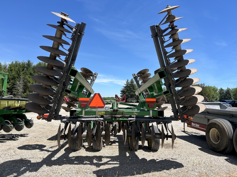 2002 John Deere 637 Disk Tandem