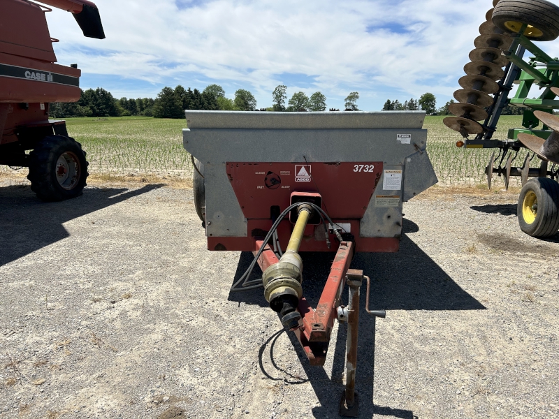 AGCO New Idea 3732 Manure Spreader
