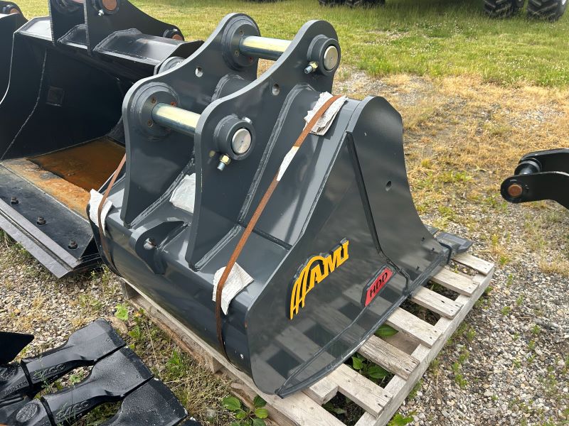 2022 AMI Attachments 36" SPADE Bucket