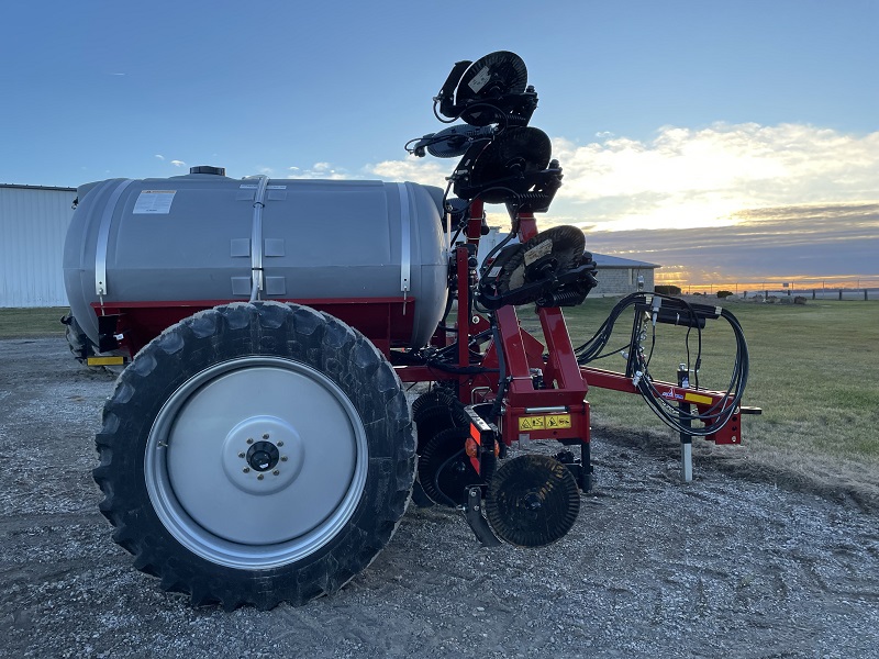 2023 Case IH NP2800 Applicator