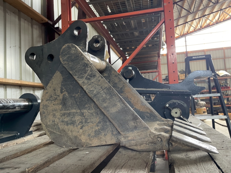 2014 H&H Manufacturing 12" Excavator Attachment