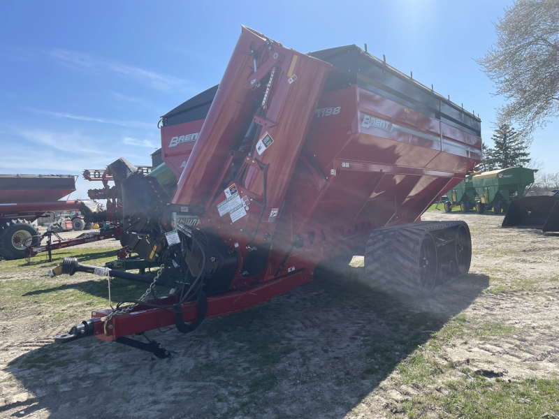 2025 Brent 1198 Grain Cart
