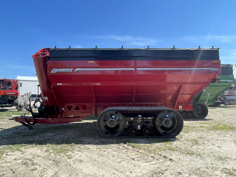 2025 Brent 1198 Grain Cart