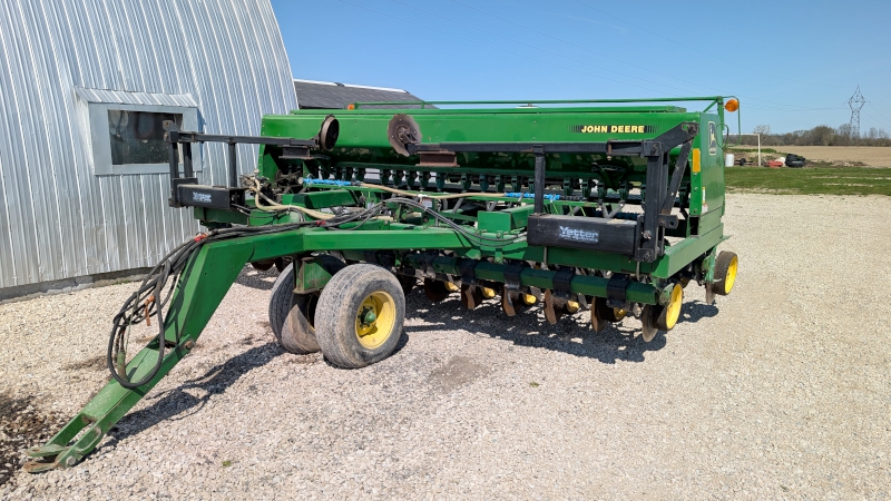 1991 John Deere 750 Drill