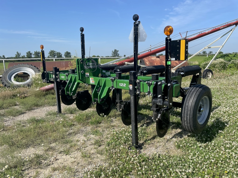 2025 Unverferth 122 Deep Tillage