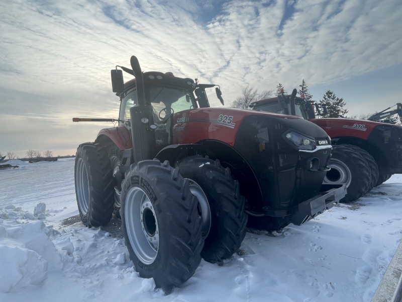 2026 Case IH MAGNUM 325 Tractor