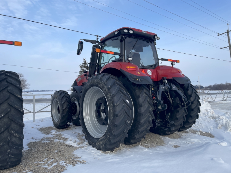 2026 Case IH MAGNUM 325 Tractor