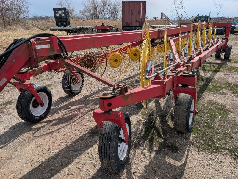 2010 Farm King RFKS16 Rake