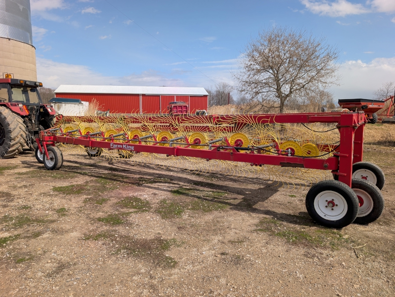 2010 Farm King RFKS16 Rake
