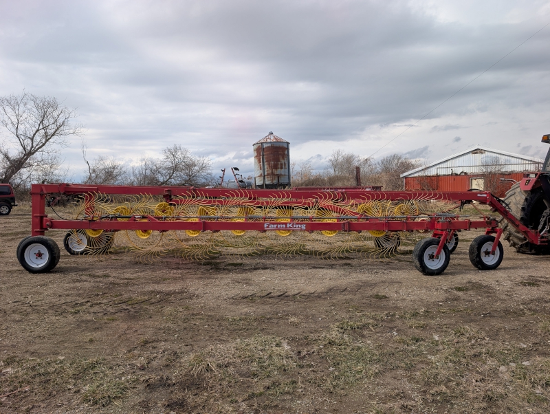 2010 Farm King RFKS16 Rake