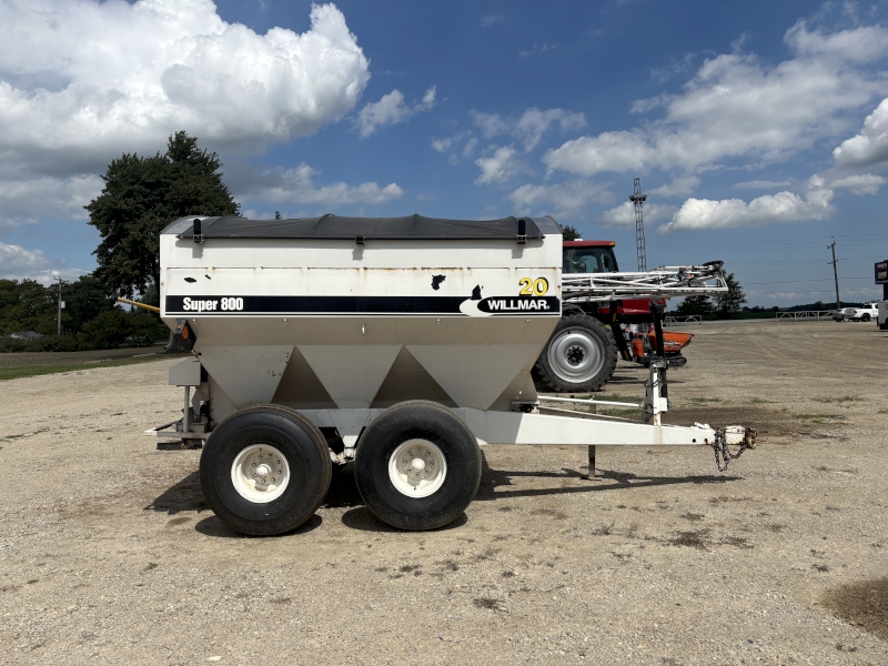 Misc SUPER 800 Fertilizer Spreader