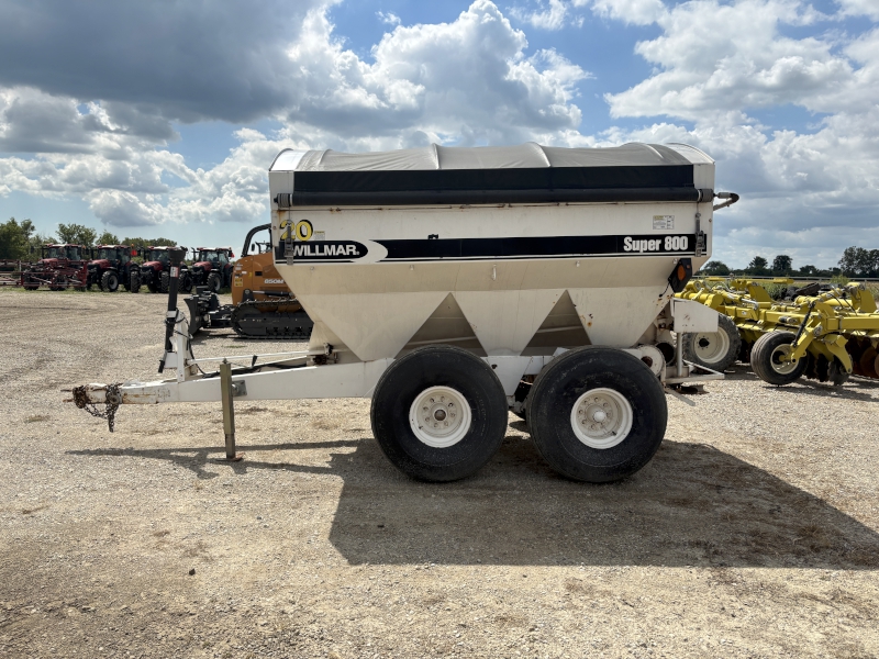 Misc SUPER 800 Fertilizer Spreader