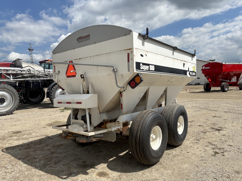Misc SUPER 800 Fertilizer Spreader