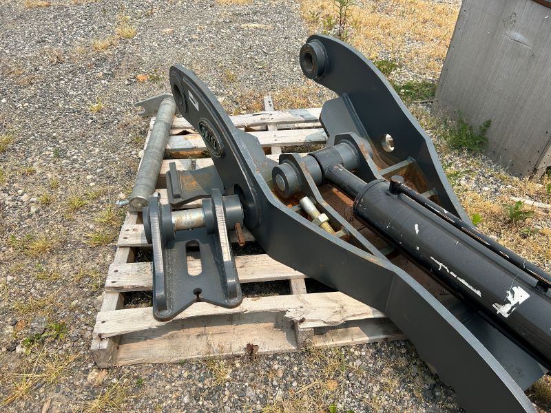 2021 Misc CL 140 THUMB Excavator Attachment