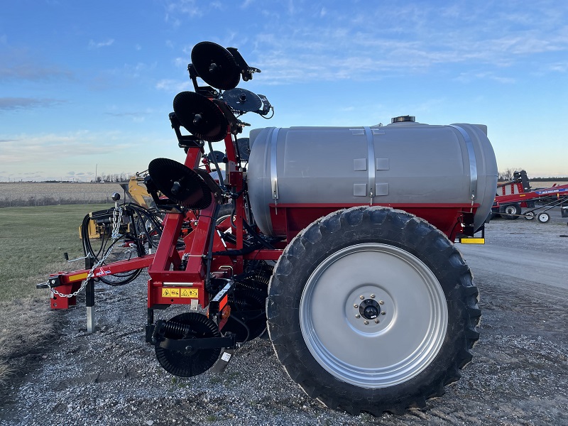 2023 Case IH NP2800 Applicator