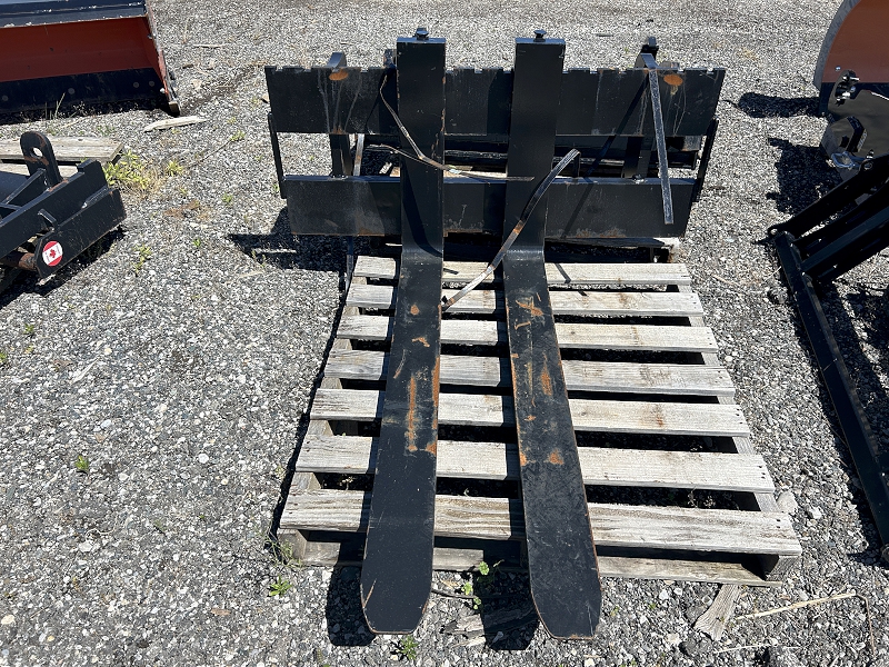 2023 Yanmar ISOV10FORKSV Pallet Fork