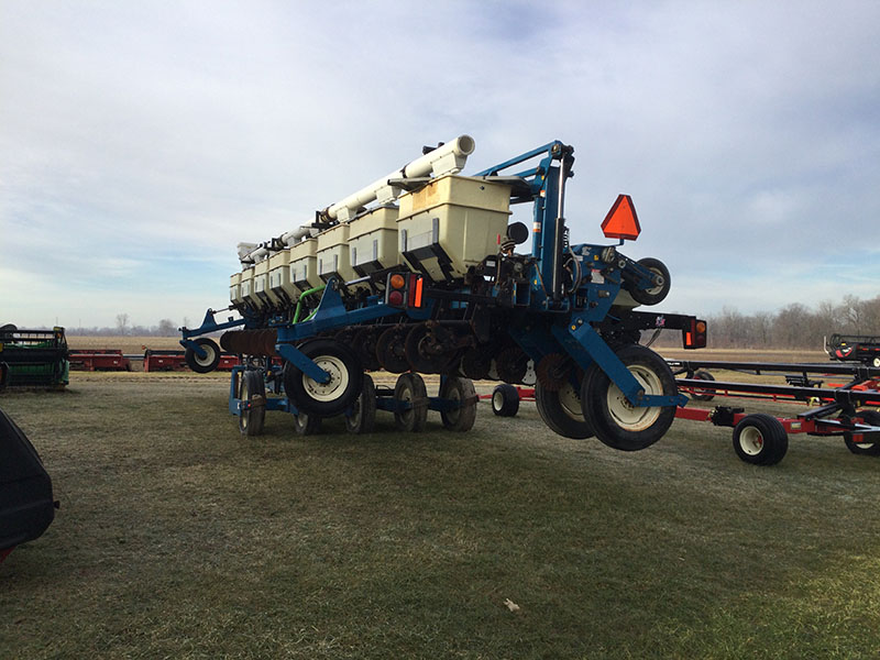 2009 Kinze 3600-16R Planter